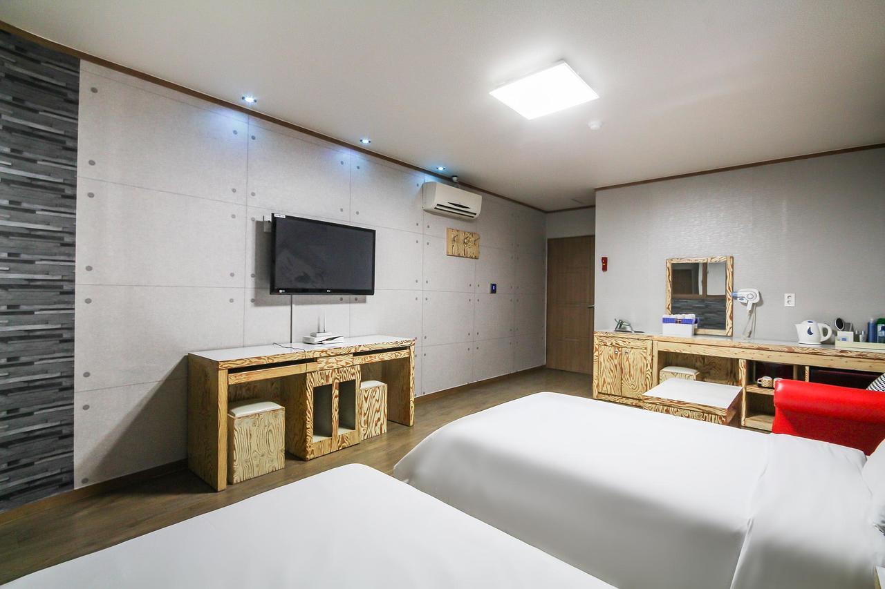 Hotel Lie Geoje Eksteriør bilde