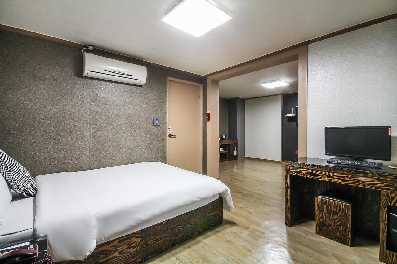 Hotel Lie Geoje Eksteriør bilde